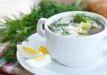 Как приготовить вкусный суп со щавелем и яйцом